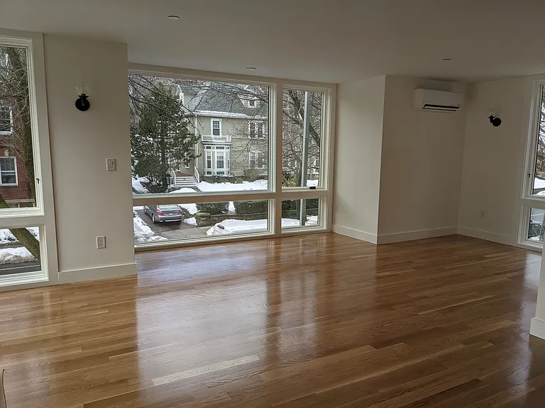 71 Winchester St #1B — Photo 3