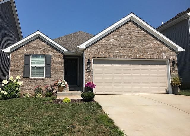1st image of 452 White Oak Trce