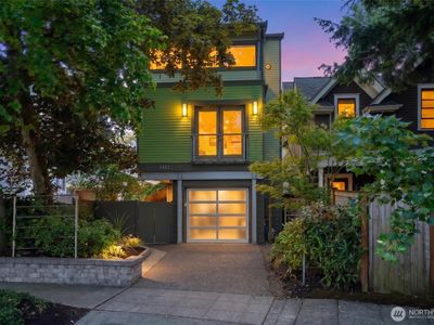 1421 E Denny W, Seattle, WA, 98122