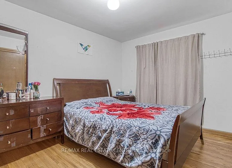314 Strathcona Dr — Photo 13