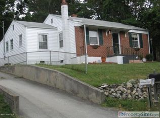 7648 Carden Dr, Radford, VA 24141