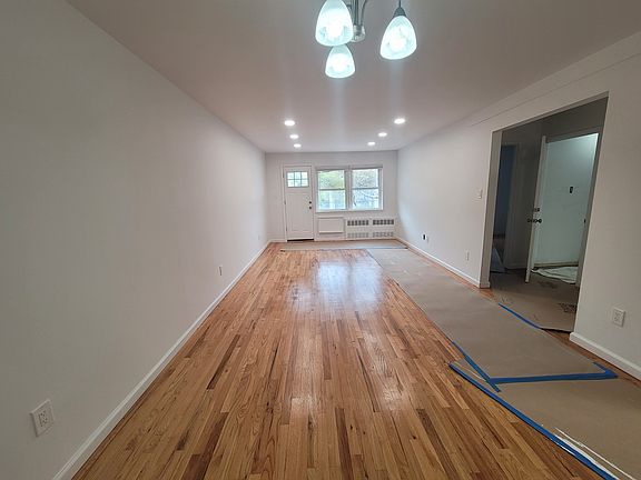 3rd image of 905 E 82nd St Floor 3