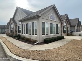 8671 Parkview Oaks Cir, Olive Branch, MS 38654