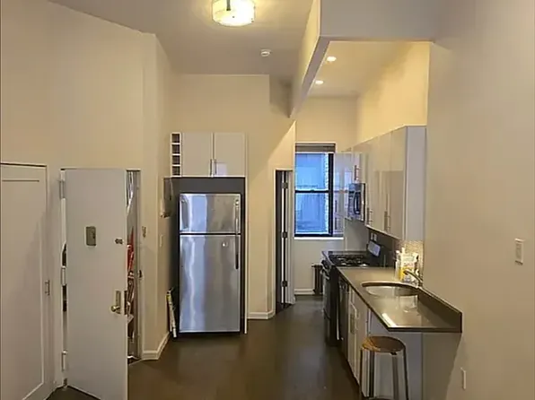 106 Greenwich St APT 4, New York, NY 10006