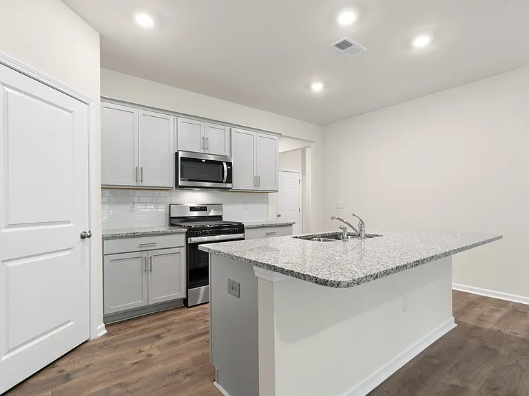 325 Red Brick St — Photo 9