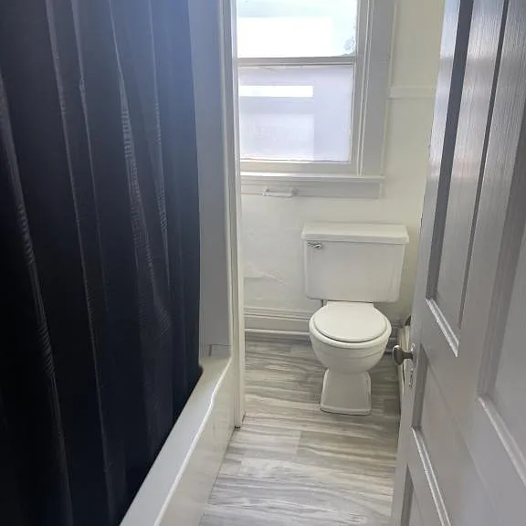 223 Linden Ave — Photo 4