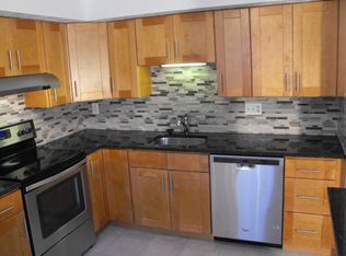 8382 Fern Leaf Ct, Springfield, VA 22153