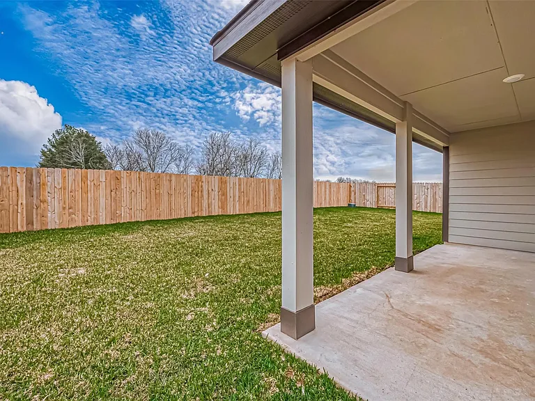 2943 Sycamore Run Ln — Photo 32