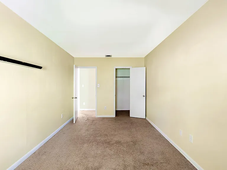 330 Hermitage St #2 — Photo 16