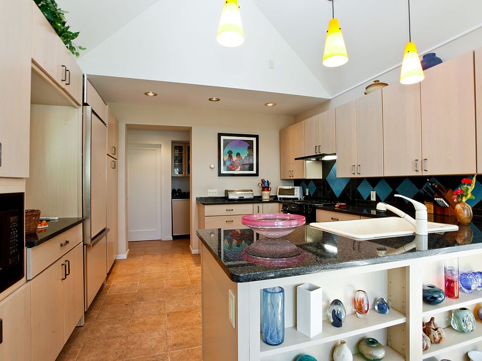 1st image of 9 Murchison Pl