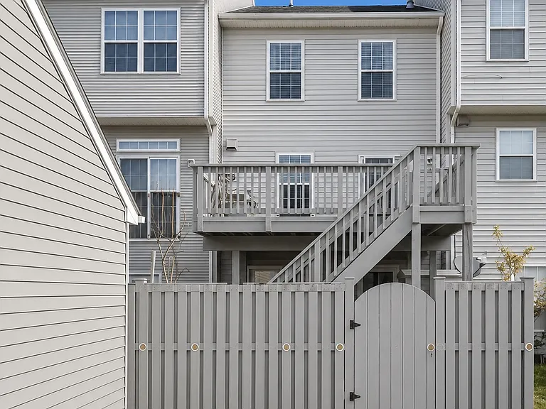 Knight Ter — Photo 12