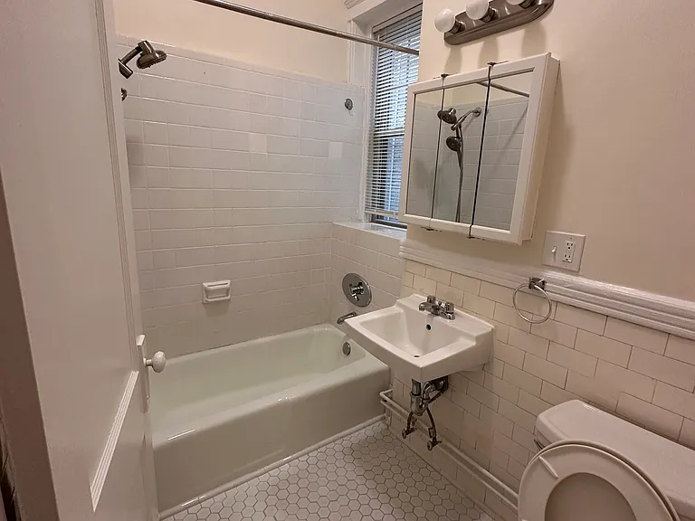 33 Park Dr #3 — Photo 8