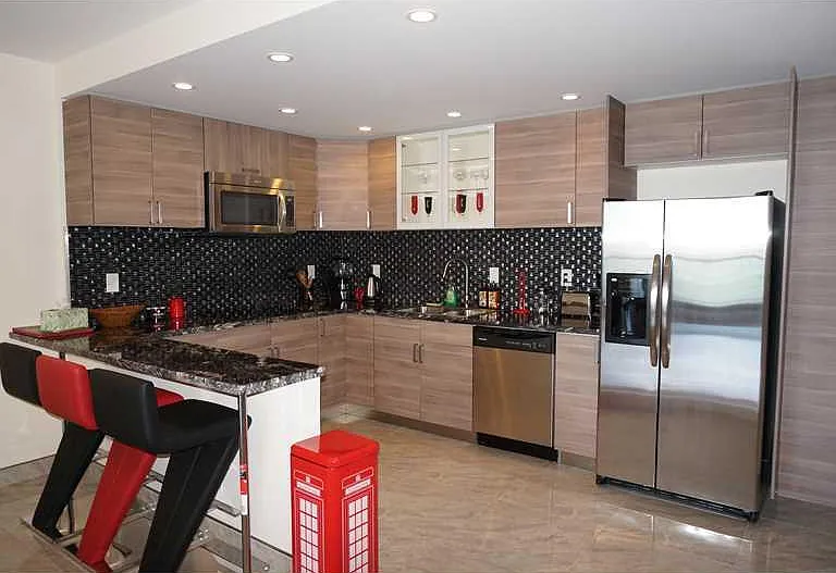 19370 Collins Avenue Seasonal #1611 — Photo 1