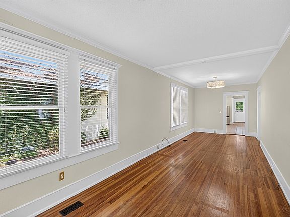 2nd image of 1509 Williams St