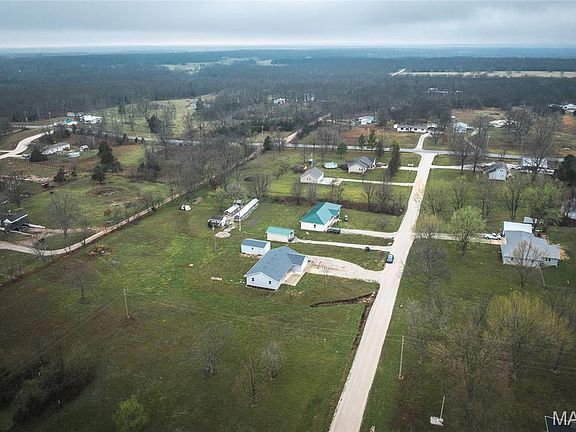 2nd image of 30421 Peach Blossom Ln