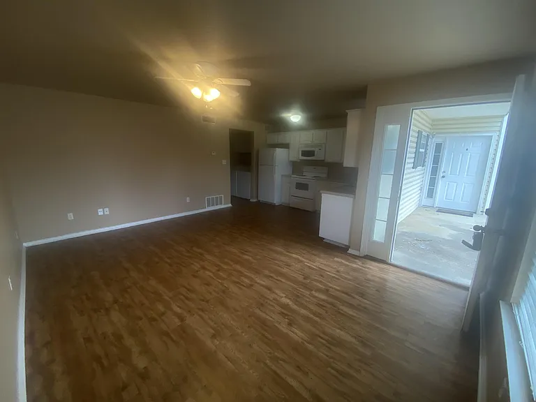 815 N 48th St — Photo 12
