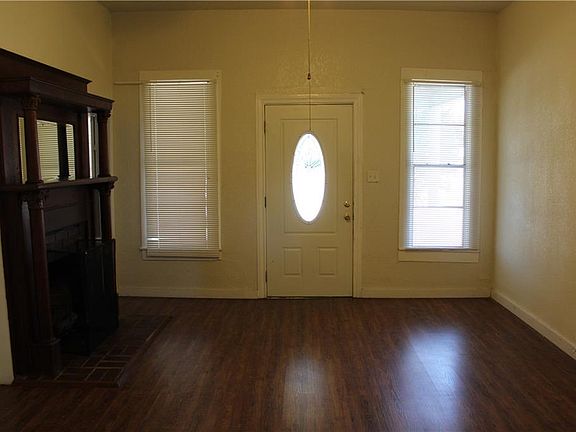 2nd image of 209 W Avenue C