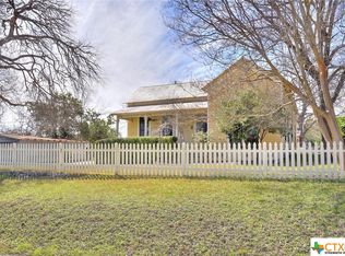 564 S Hill Ave, New Braunfels, TX 78130