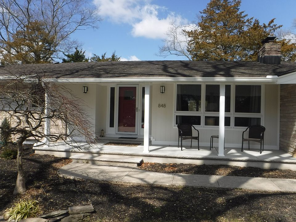1st image of 848 Ocean View Dr