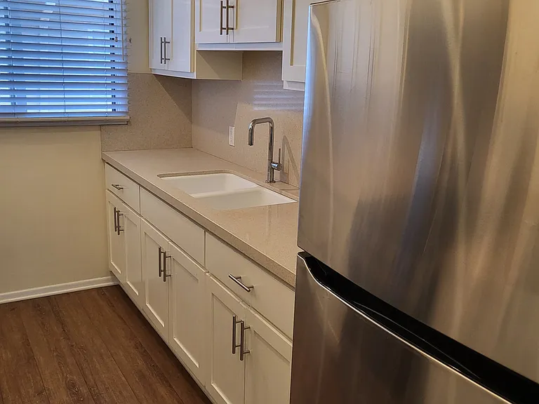 10424 Tabor St — Photo 6