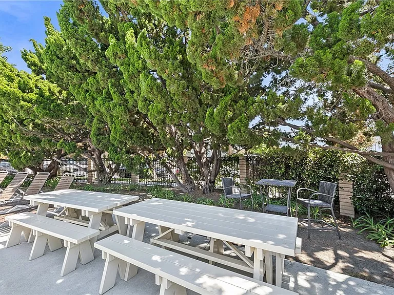 4745 S La Villa Marina #J — Photo 30