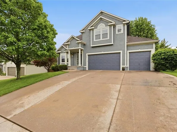 2509 SW Carlton Ct, Lees Summit, MO 64082