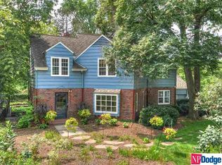 8023 Woolworth Ave, Omaha, NE 68124