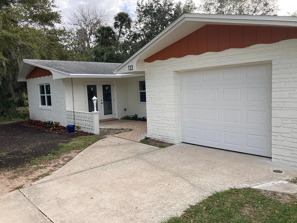 122 Valencia Dr