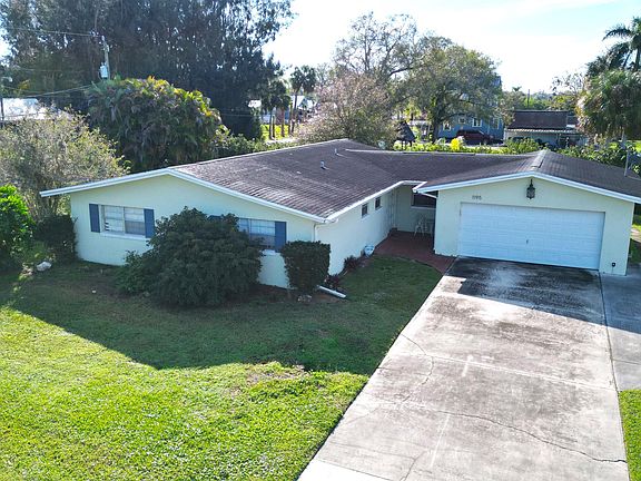 2nd image of 1195 Country Gardens Lane