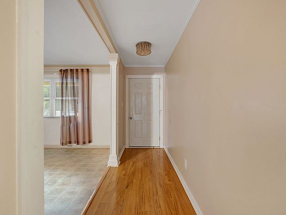 5th image of 3116 Dowling Dr