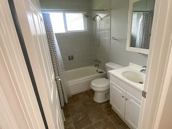 3rd image of 1319 10th Ave NW #A