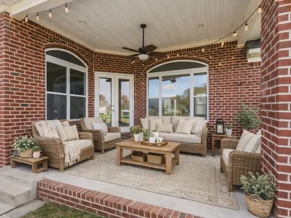 1027 Founders Ln, Portland, TN 37148