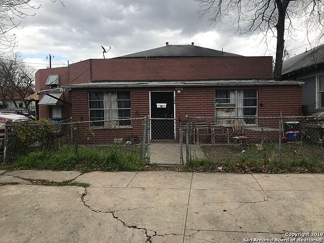 1st image of 302 Roosevelt Ave