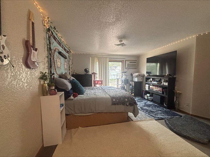 1st image of 819 5th Ave S APT 104