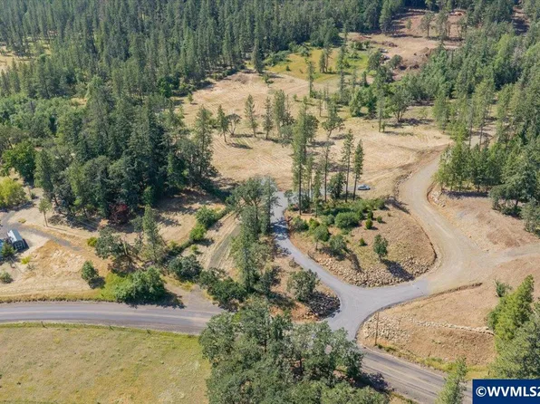 38835 Crawfordsville Dr, Sweet Home, OR 97386