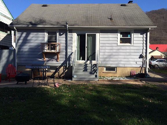 3rd image of 111 W Riverview Dr