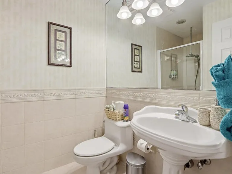 1905 Meadow Ct — Photo 16
