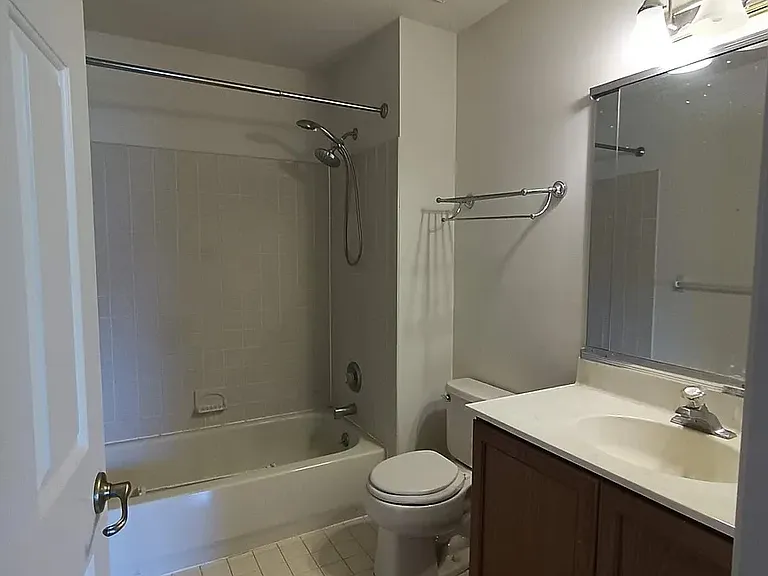 366 Bristol Cir — Photo 27