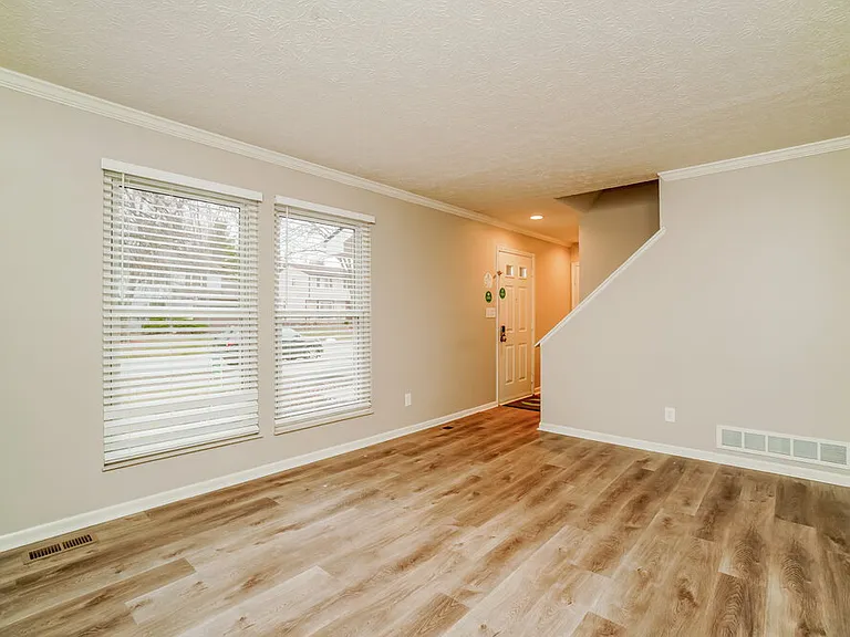 1658 Sandy Side Dr — Photo 5