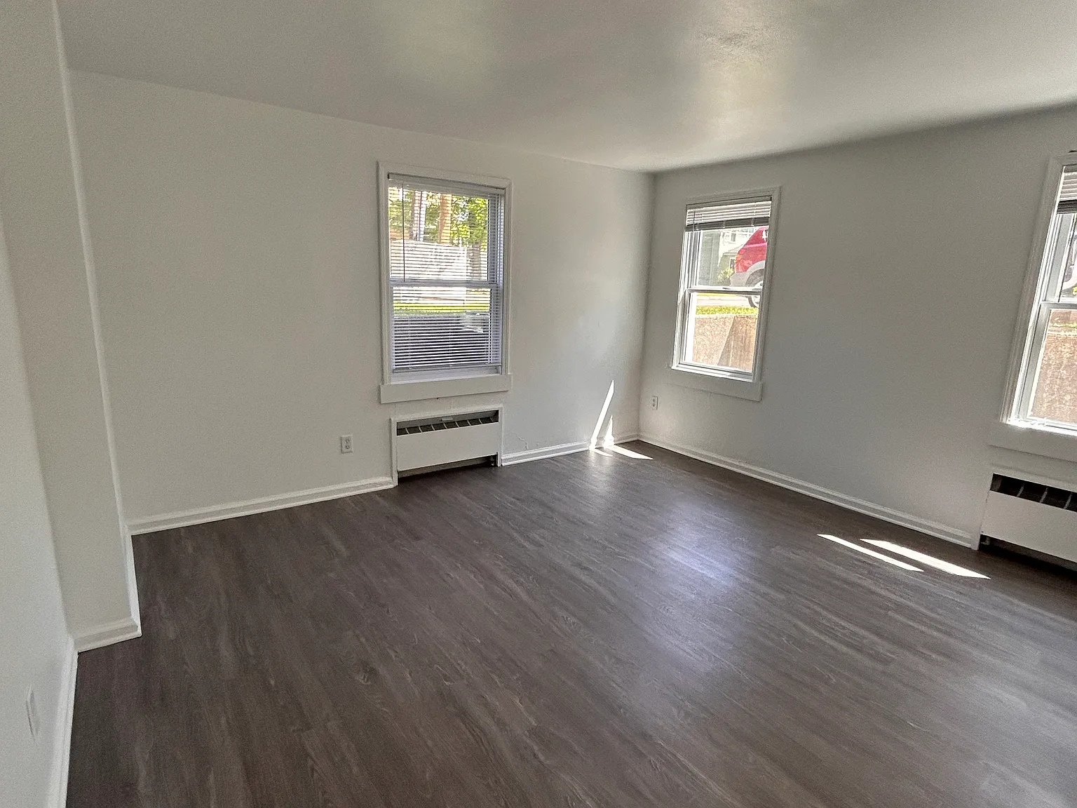 703 W Lovell St — Photo 3