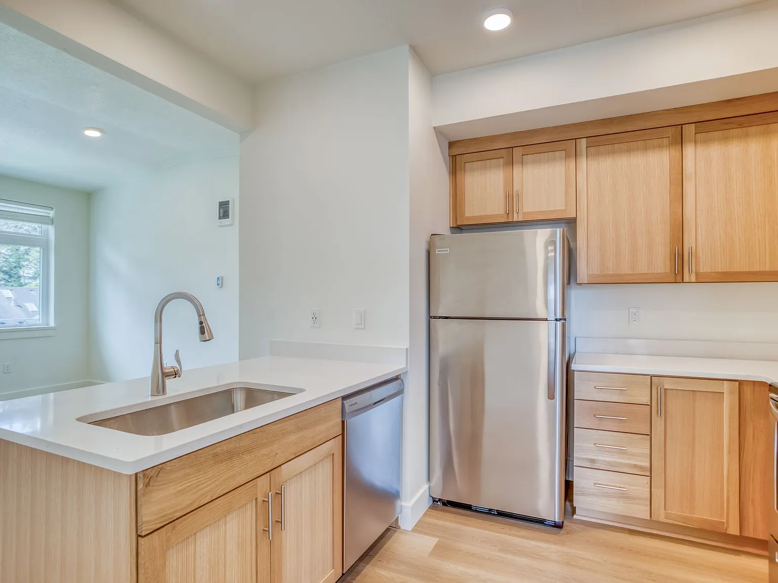 Luxury Apartment in Lincoln City! — Photo 2
