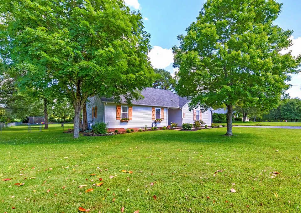 1st image of 4011 Ashley Dr