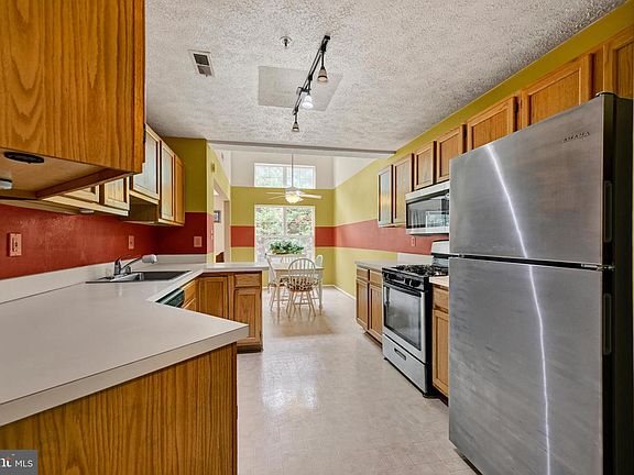 5th image of 203 Kimary Ct APT K