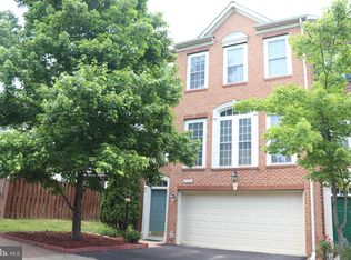 7994 Thomas Nevitt St, Lorton, VA