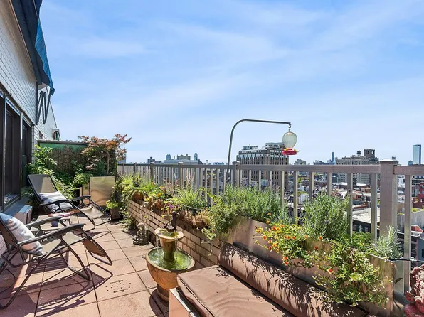 210 E 15th St Unit Phd, Manhattan, NY 10003