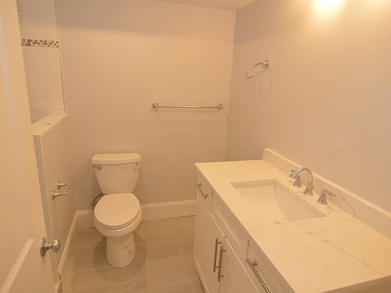 100 Brooks St — Photo 14