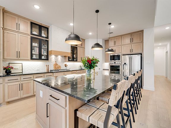 4th image of 2217 Grey September St