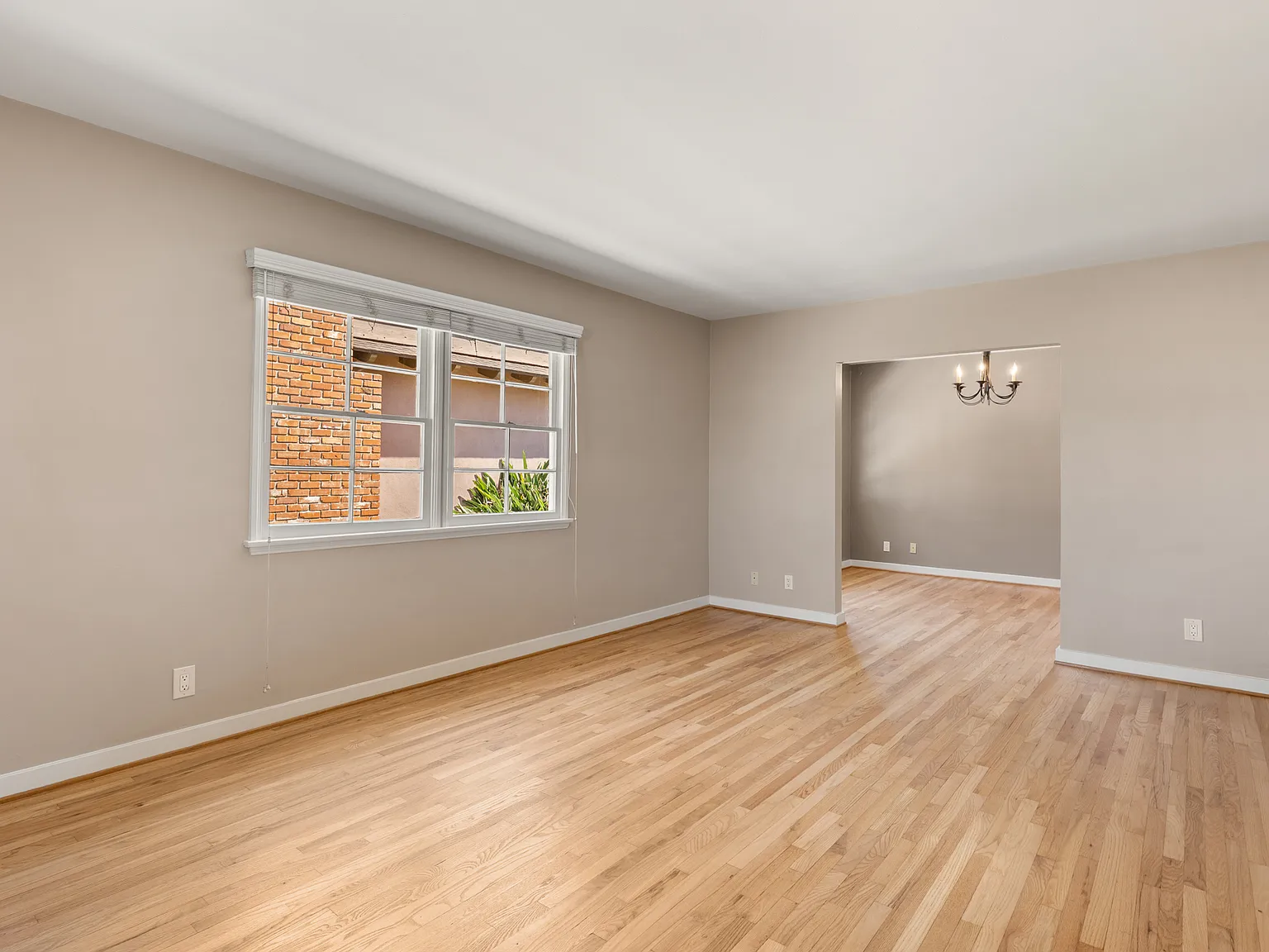 6542 W 80th Pl, Westchester, CA, USA — Photo 3