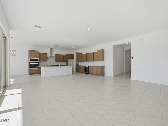 2nd image of 18363 W YAVAPAI Street