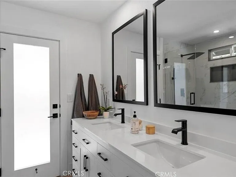 4240 Kingfisher Rd — Photo 10